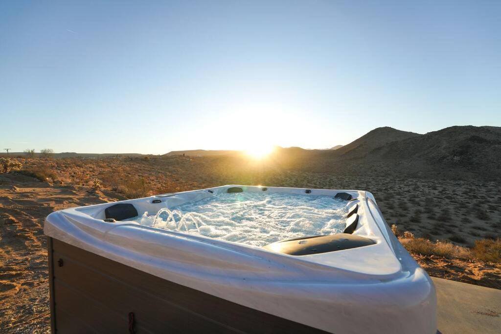 The Invisible Wind Cabin- Joshua Tree Amazing View Yucca Valley Dış mekan fotoğraf